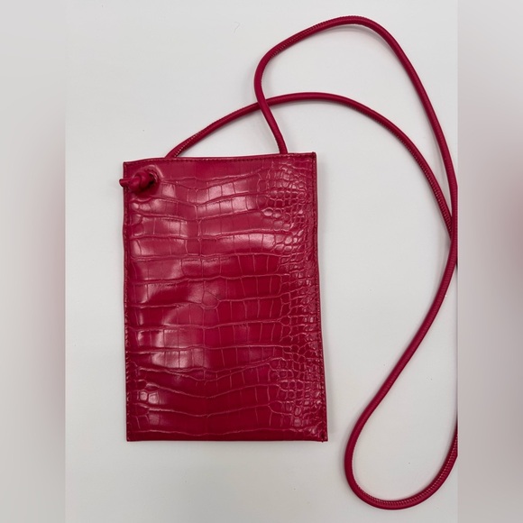 Elizabeth and James Phone Wallet Crossbody bag in faux pink croc, NWOT - Picture 2 of 7